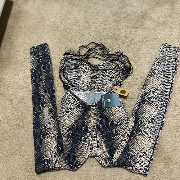 Snake Print Jumpsuit - Picture 6 of 7